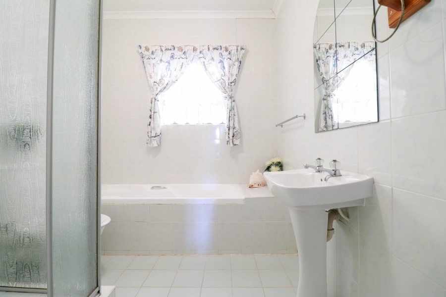 4 Bedroom Property for Sale in Walmer Heights Eastern Cape